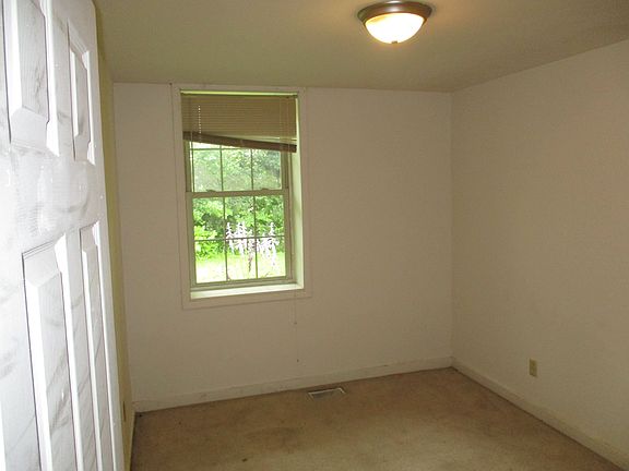 4th image of 2580 Lynn Ave APT C3