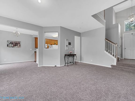 4th image of 1435 Yellowstone Dr
