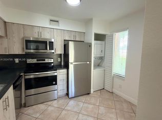 1025 Coral Club Dr, Pompano Beach, FL 33071