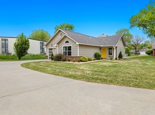 2 Brookhaven Ct, Bentonville, AR 72712
