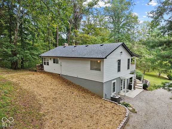 3rd image of 2090 Goose Creek Rd