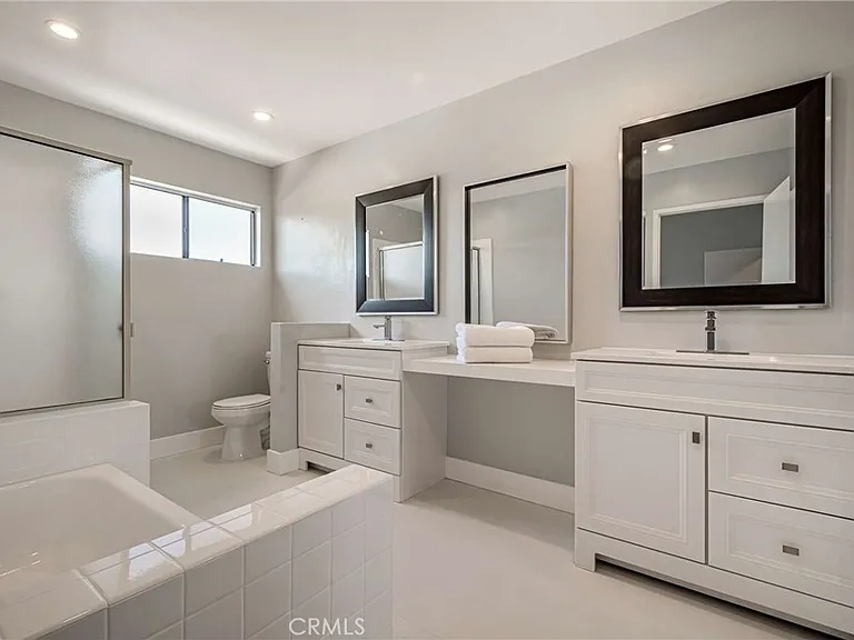 6323 Reseda Blvd #2 — Photo 23