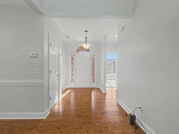 5th image of 114 Vinings Way SE