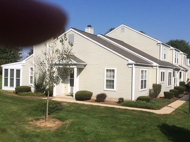2nd image of 1857 Wexford Rd