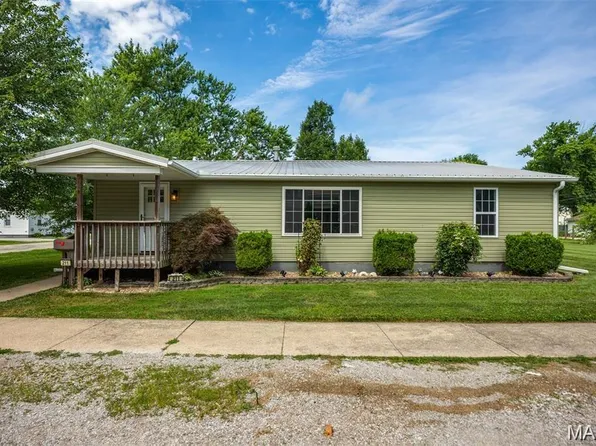 211 S Lake St, Mount Olive, IL 62069