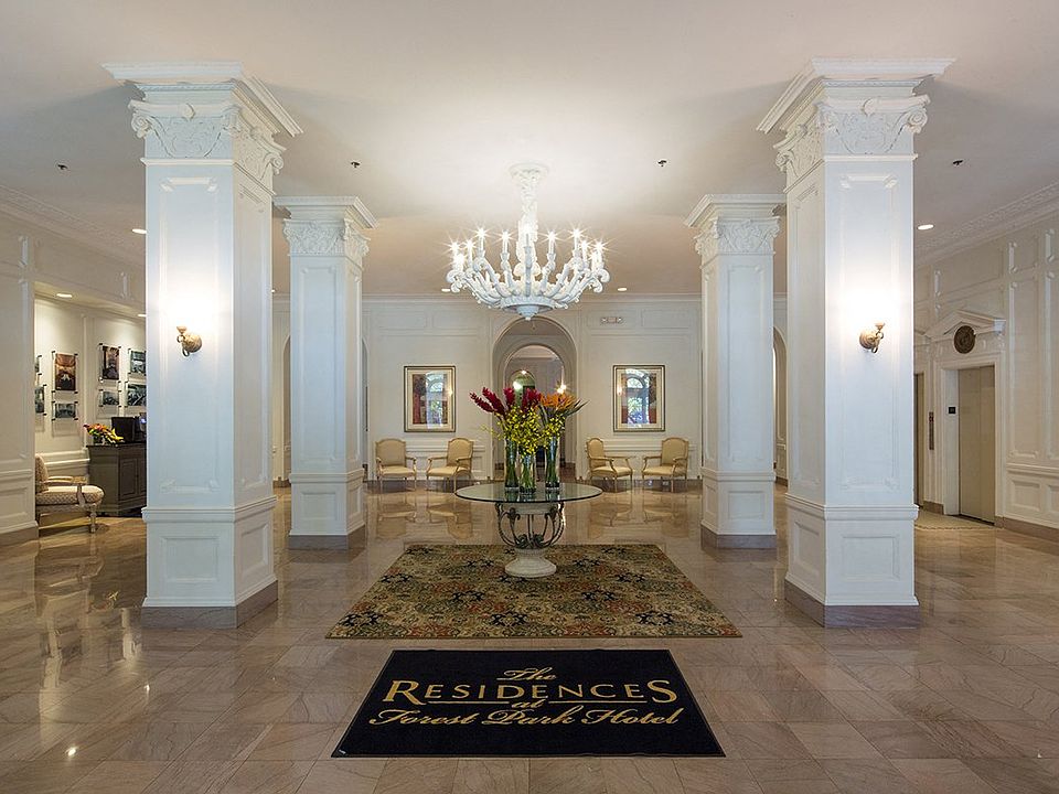 1st image of 4910 W Pine Blvd #2728938