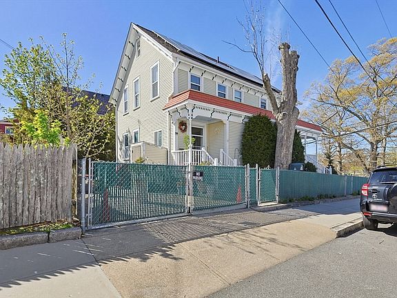 2nd image of 391 Middle St