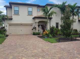 1154 Penrose Ct, Naples, FL 34113