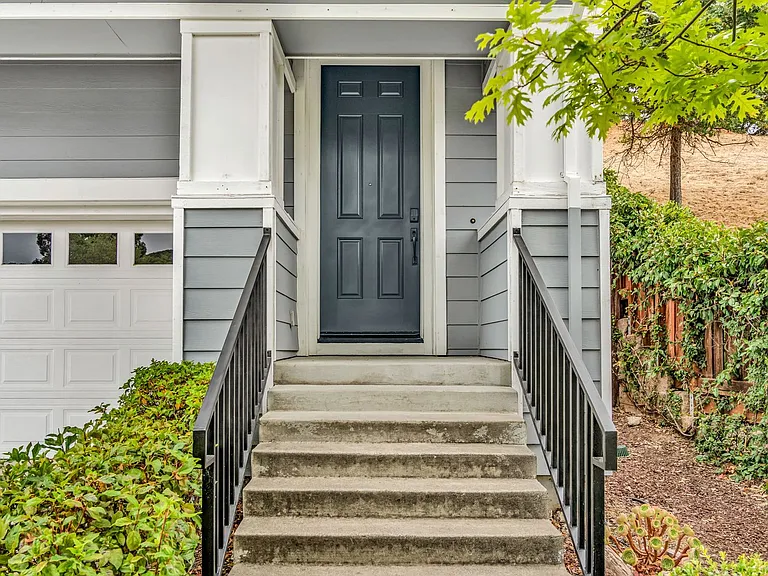 32 Rowe Ranch Dr — Photo 2