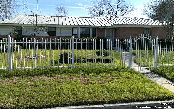 2nd image of 7026 Baywater Dr