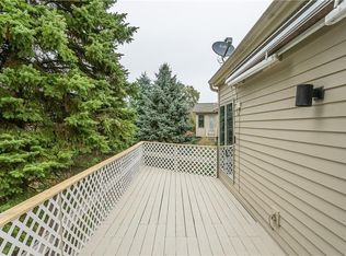 18 Autumn Trl, Webster, NY 14580