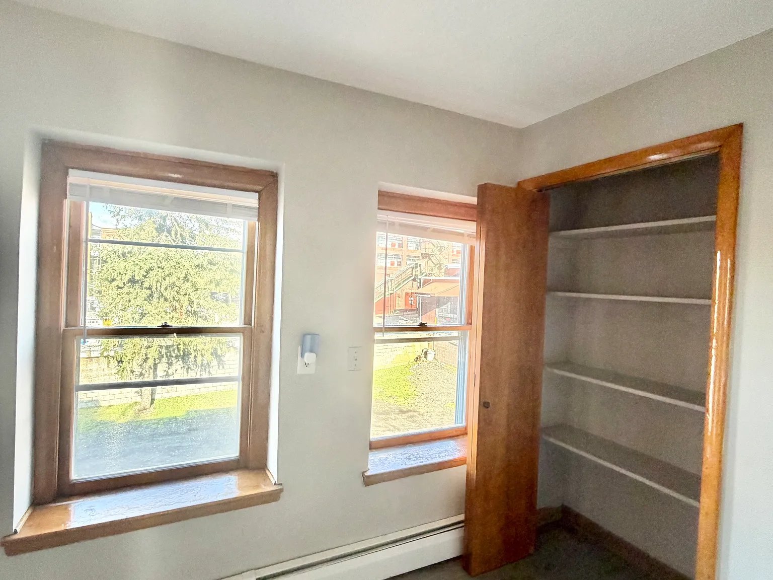 1 bed, 770 sqft, $1,575 — Photo 3