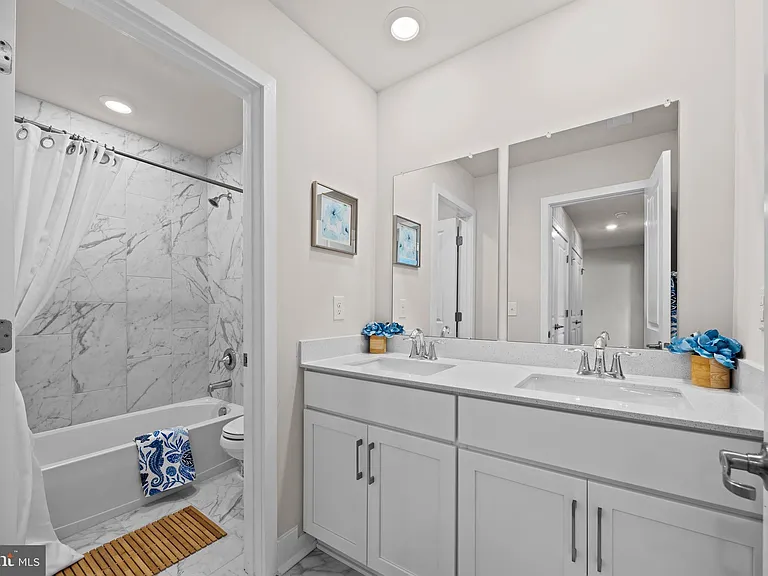 4830 Franklin Cir — Photo 13