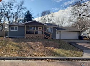 305 Elm Ave, Baltic, SD 57003