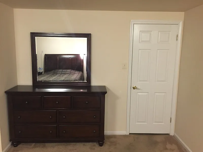 3 bed, 3.5 bath, 2100 sqft, $950 — Photo 2