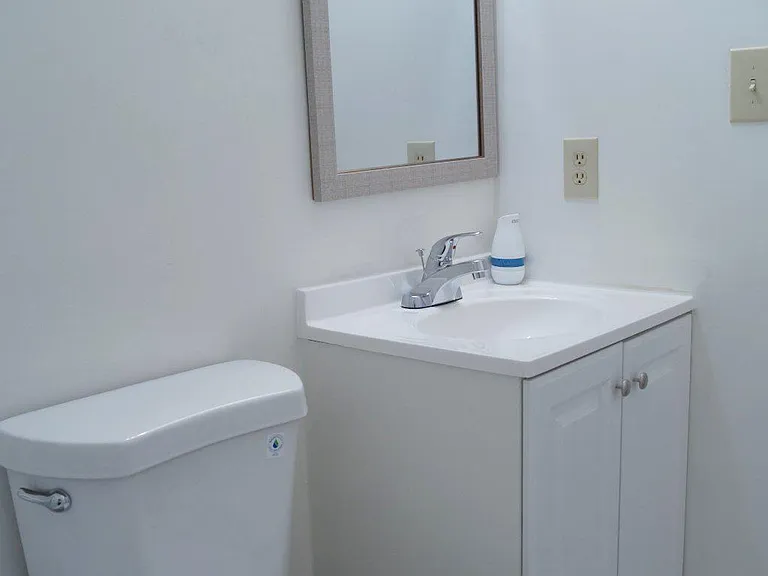 402 Forest Ct — Photo 10