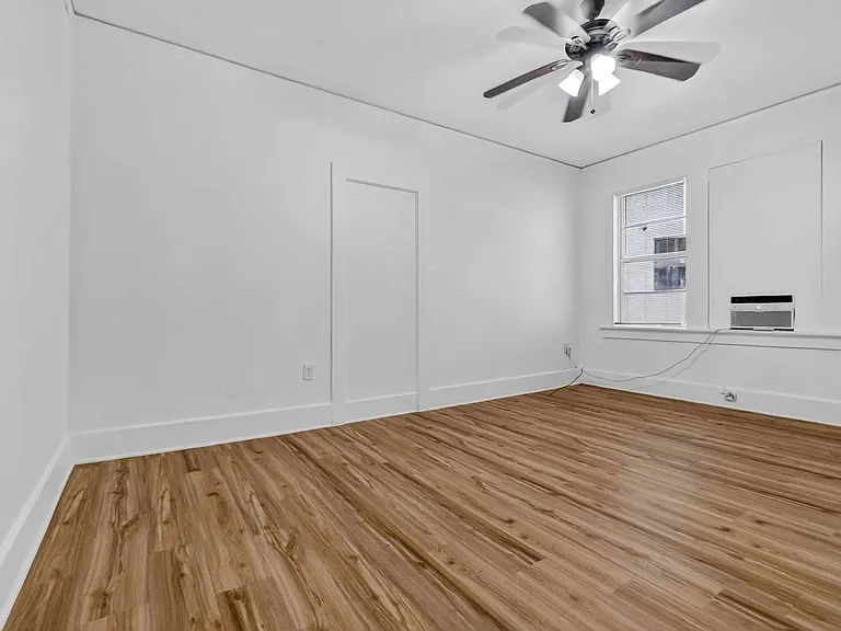 67 Glen Royal Pkwy #4A — Photo 10