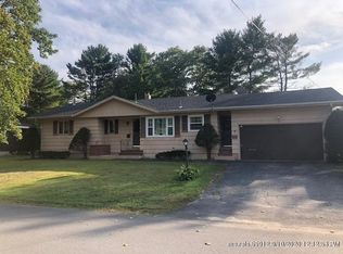 15 Ventura St, Lewiston, ME 04240