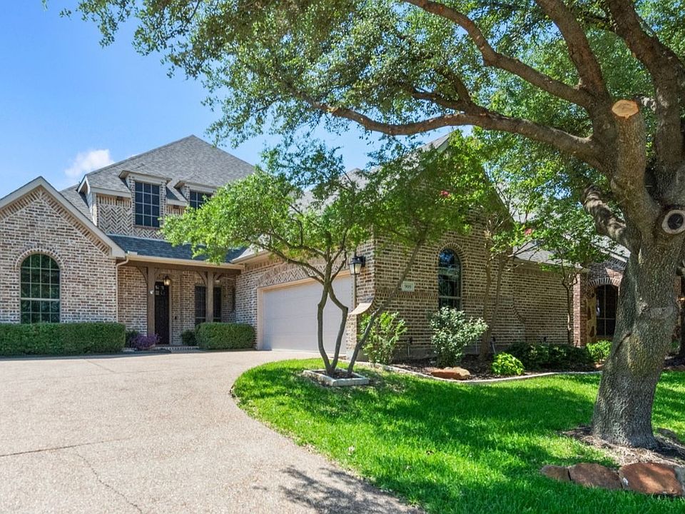 1st image of 909 Thornbird Dr