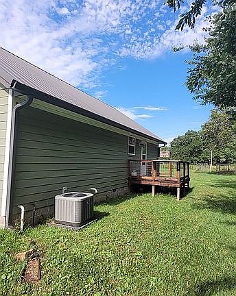5th image of 10283 Gateway Dr