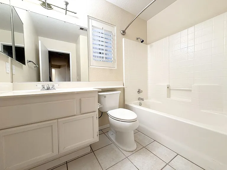 79220 Laurie Ct — Photo 11