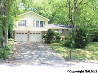 1811 Epworth Dr NE, Huntsville, AL 35811