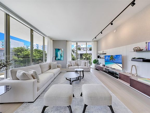 2nd image of 300 Collins Ave #3D