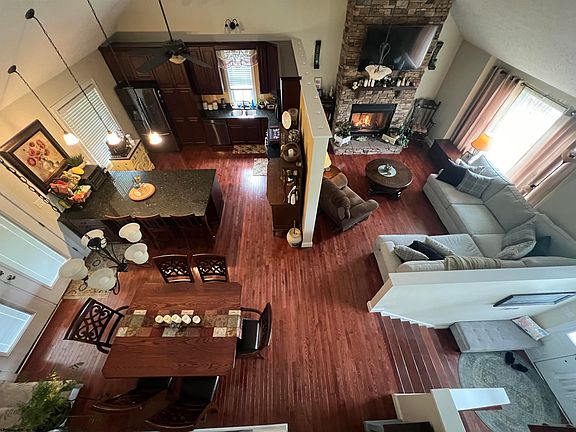 3rd image of 1019 Ashton Dr