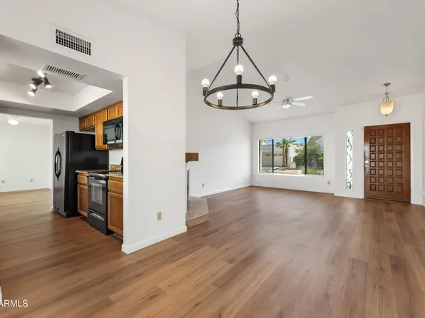 1108 E WAGONER Road, Phoenix, AZ 85022