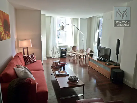 Rented by New York Residence | media 43