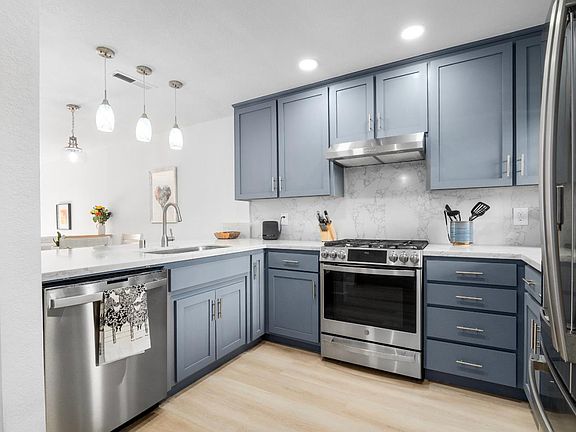 4th image of 6812 Cypress Gdns