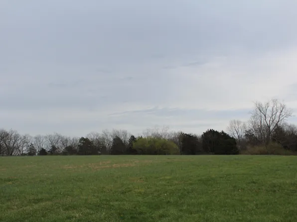 609 Sarah Blake Ln, Versailles, KY 40383