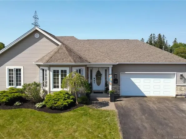 162 Lady Russell St, Moncton, NB E1E 0G1