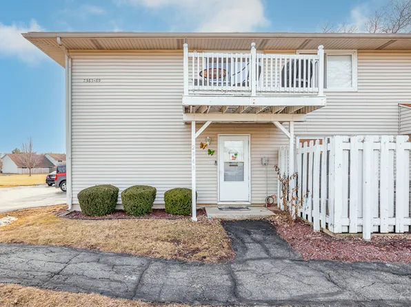 2363 Carnation Dr #301-D, Crest Hill, IL 60403