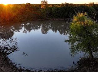 Farmer Rd, Loving, TX 76460