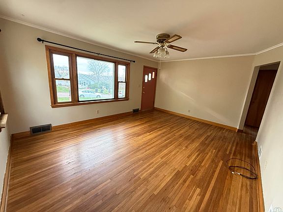 4th image of 3256 Nebraska St