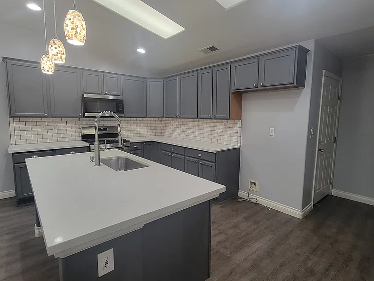 10919 Golden Valley Dr — Photo 6
