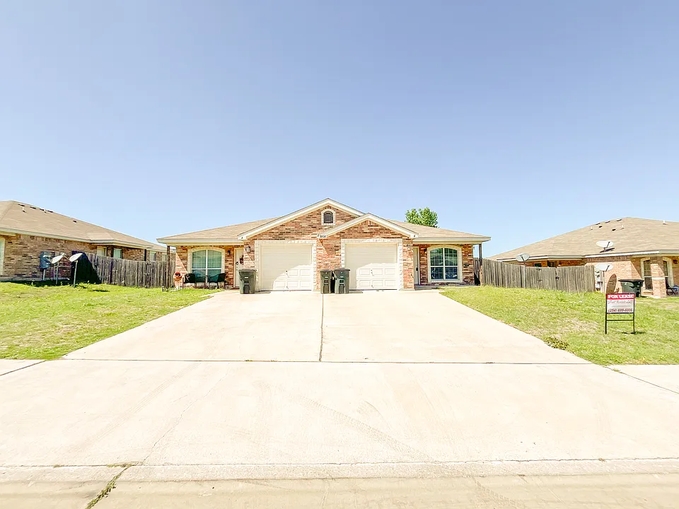 3808 John Chisholm Loop #B