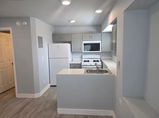 721 Oceanview Ter #G, Vista, CA 92084