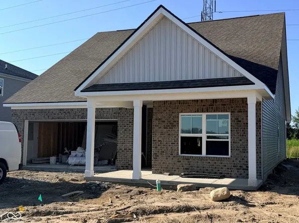 1085 Blackstone Ave, Franklin, IN 46131