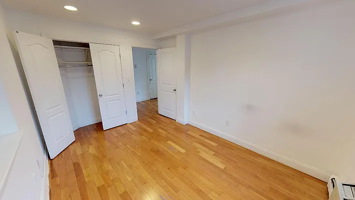 Sold by Metro Garden Realty NYC | media 20