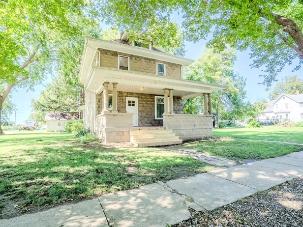 507 S Griffin St, Armington, IL 61721