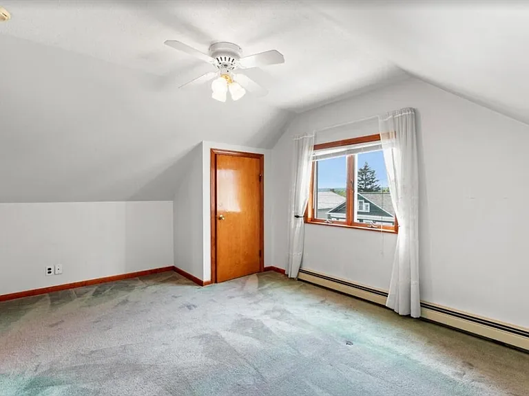 146 W Adams St #2 — Photo 11