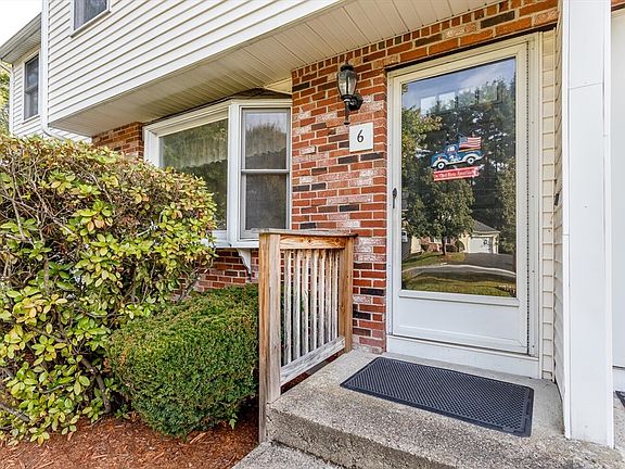 2nd image of 6 Buena Vista Dr Unit 6