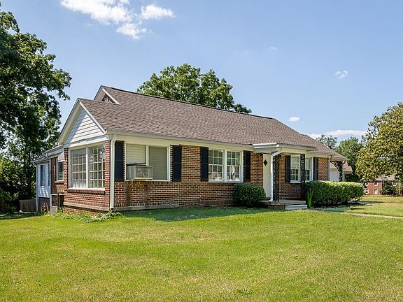 3rd image of 739 Sannoner Ave