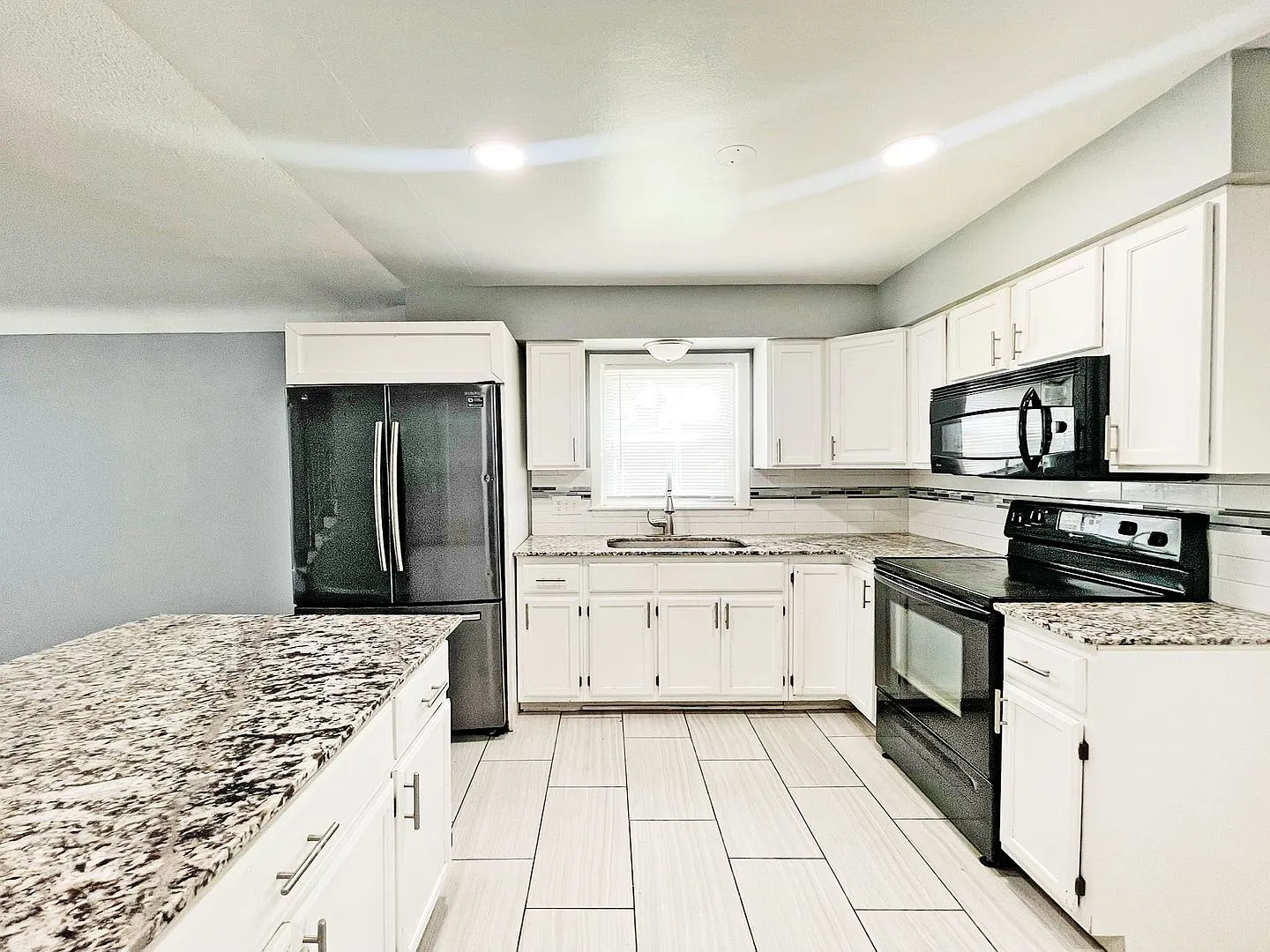 7515 Cloman Way — Photo 4