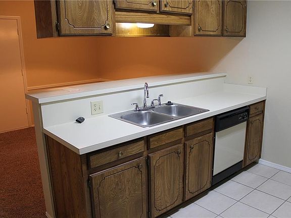 5th image of 8982 Bradley Dr