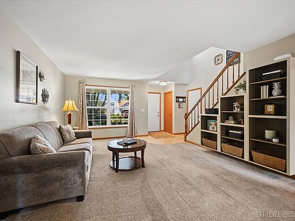 5th image of 675 Parker Ct