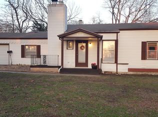 2910 SE Virginia Ave, Topeka, KS 66605