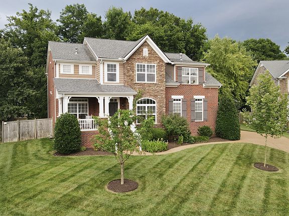 3rd image of 2028 Morton Dr